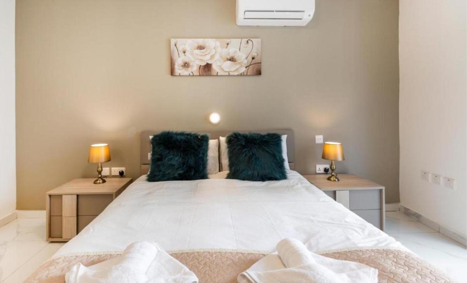 Emerald Suite เซนต์พอลส์เบย์ ภายนอก รูปภาพ